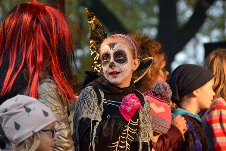 Sobotní Halloween slibuje minidisco a bublinkovou show, vyvrcholí tradičním lampionovým průvodem
