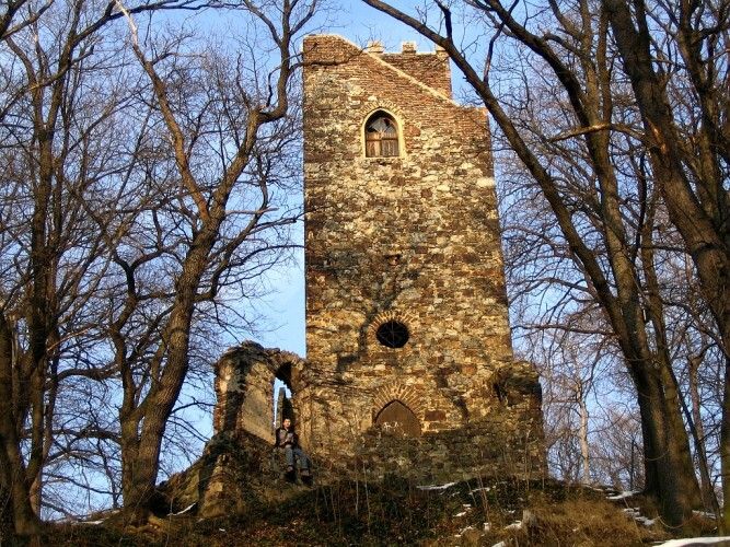 Z rozhledny Cibulka je vidět Motol, Petřínská rozhledna či Strahov