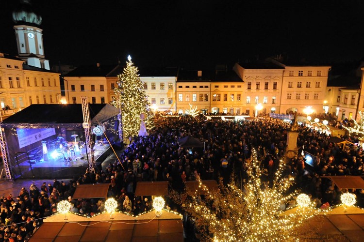Adventní městečko bude opět lákat k setkávání s přáteli