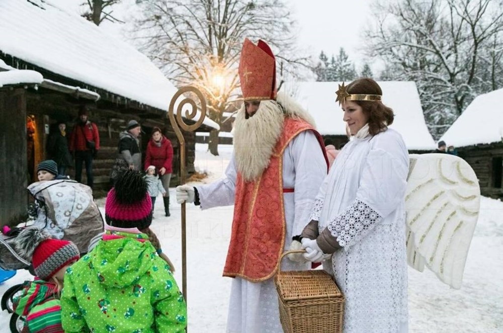 Mikulášský podvečer ve Valašské dědině. 