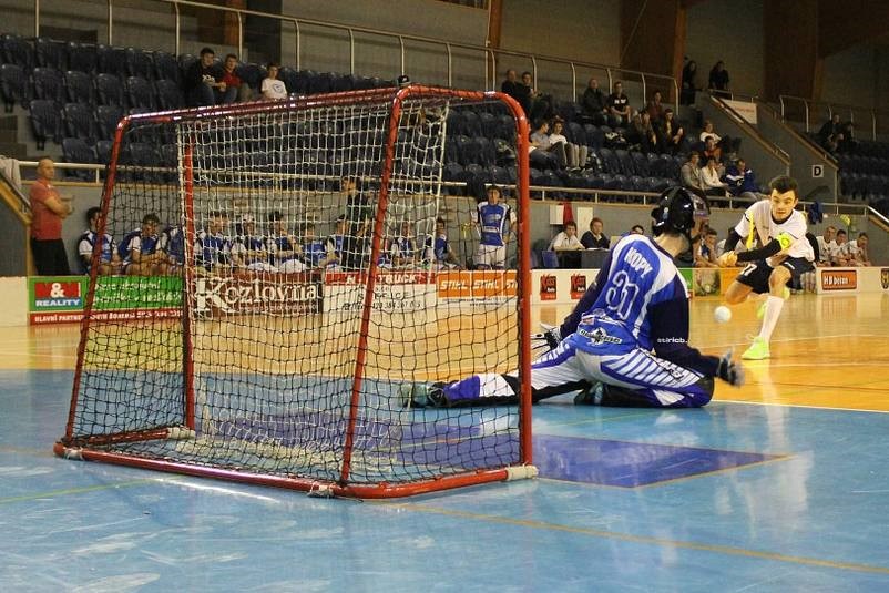 T.B.C. Lucern Králův Dvůr pořádá Vánoční den s florbalem
