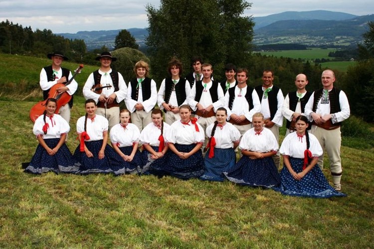 Předvánoční atmosféru navodí živý betlém a vystoupení folklorního souboru Górole