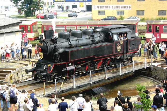 Areál lokomotivního depa a točna na vlakovém nádraží