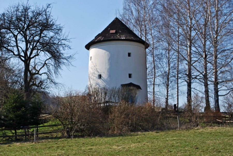 Větrný mlýn Dolní Sklenov. 