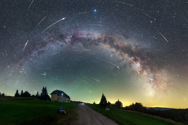 Meteorický roj Perseidy má letos ideální podmínky