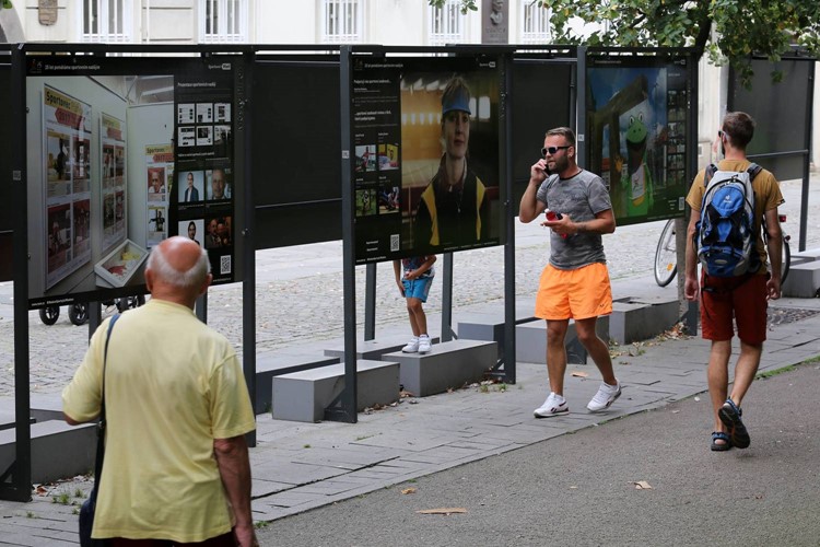 Nadace sportující mládeže slaví 25 let výstavou ve Smetanových sadech
