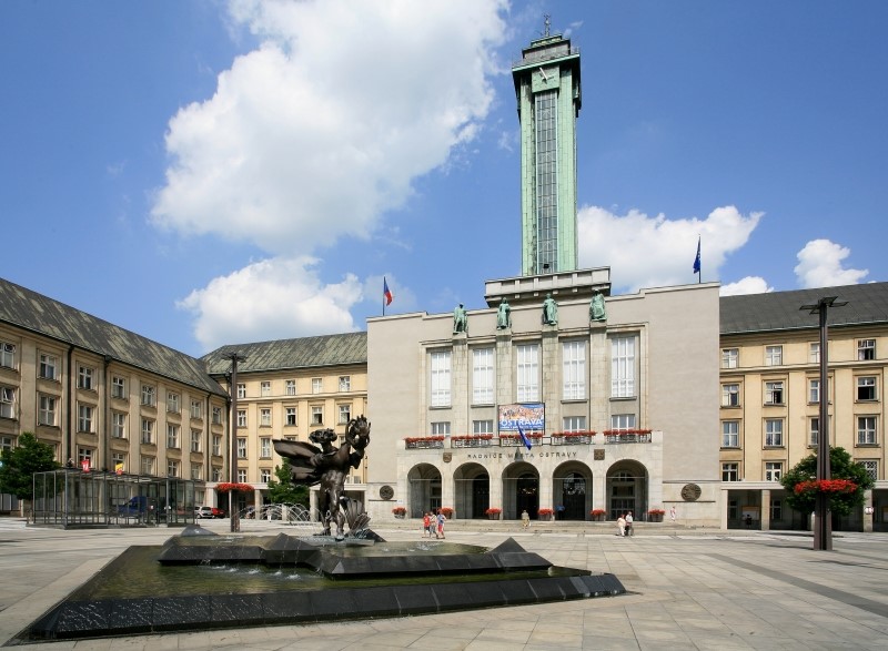 Nová radnice na Prokešově náměstí v Ostravě. 