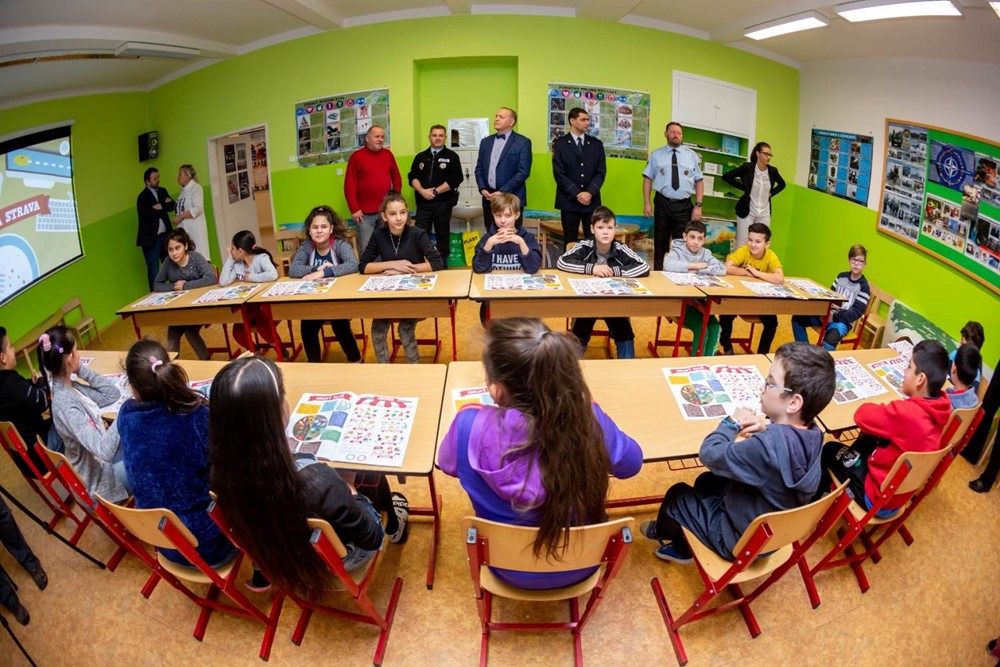 Děti ze ZŠ Školní v Havířově-Šumbarku se učí ve dvou nových učebnách.