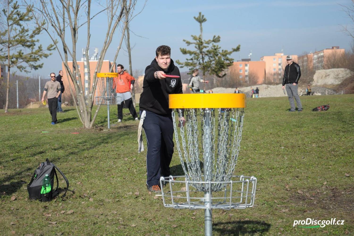 Discgolf se stává fenoménem. Mohou ho hrát děti s rodiči i babičkami a dědečky