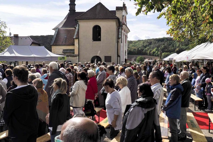 Svatoludmilská pouť na Tetíně zve na koncerty, trhy, výstavy či přednášky